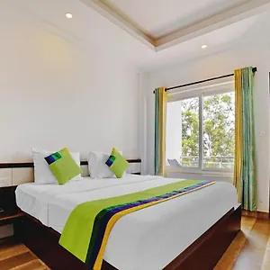 Hotel Treebo Wanderlust Residency With Mountain View, Munnar