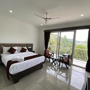Hotel Rainwood Aurum, Munnar