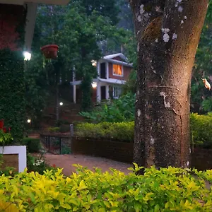 Hotel Falling Waters, Munnar